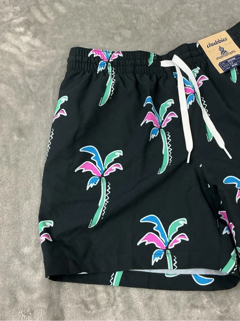 Chubbies Havana Nights Stretch 5.5” Swim Trunks Men’s Medium mesh liner NWT